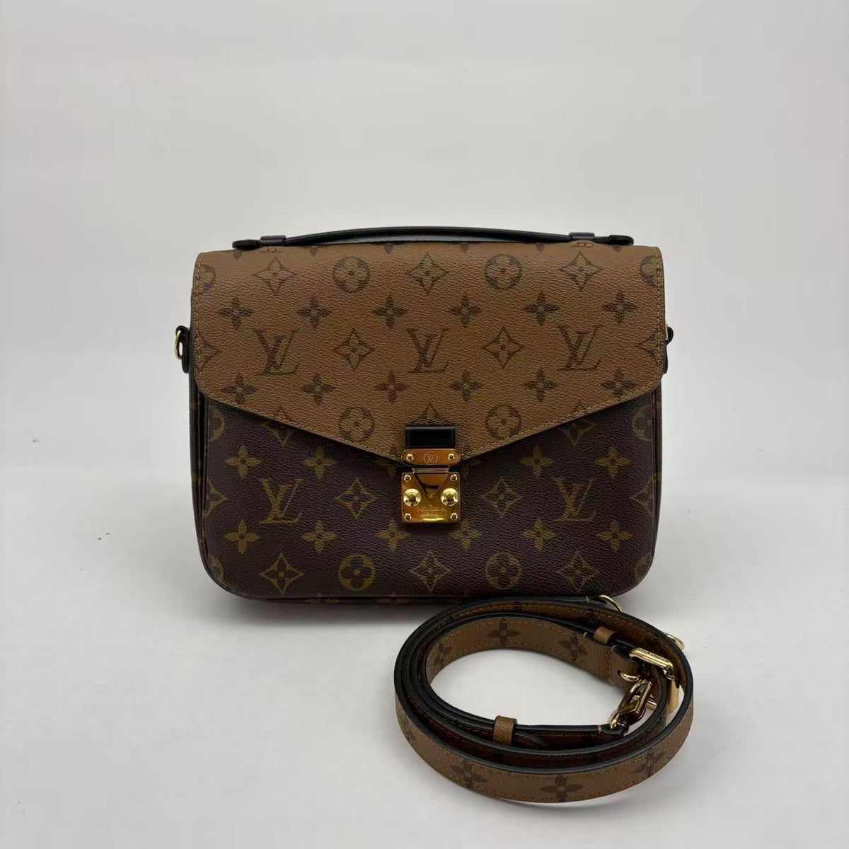 Louis Vuitton Reverse Monogram Pochette Métis