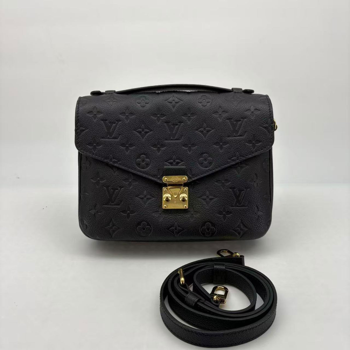 Louis Vuitton Black Empreinte Pochette Métis