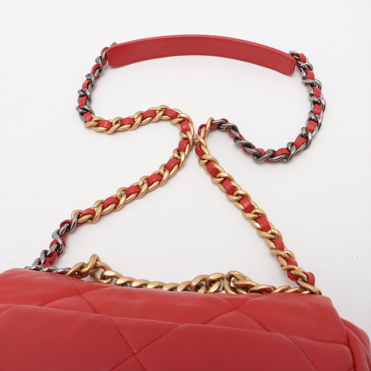 Chanel CHANEL 19 Lambskin Chain Shoulder Bag Red Gold x Silver Metal Fittings 31280288 AS1160