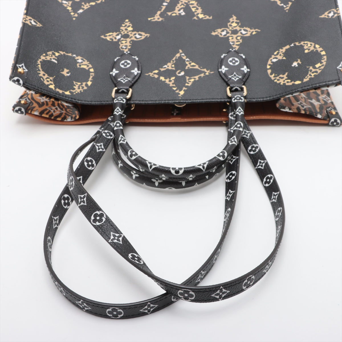 Louis Vuitton Monogram Jungle On the Go GM M44674 FL3169