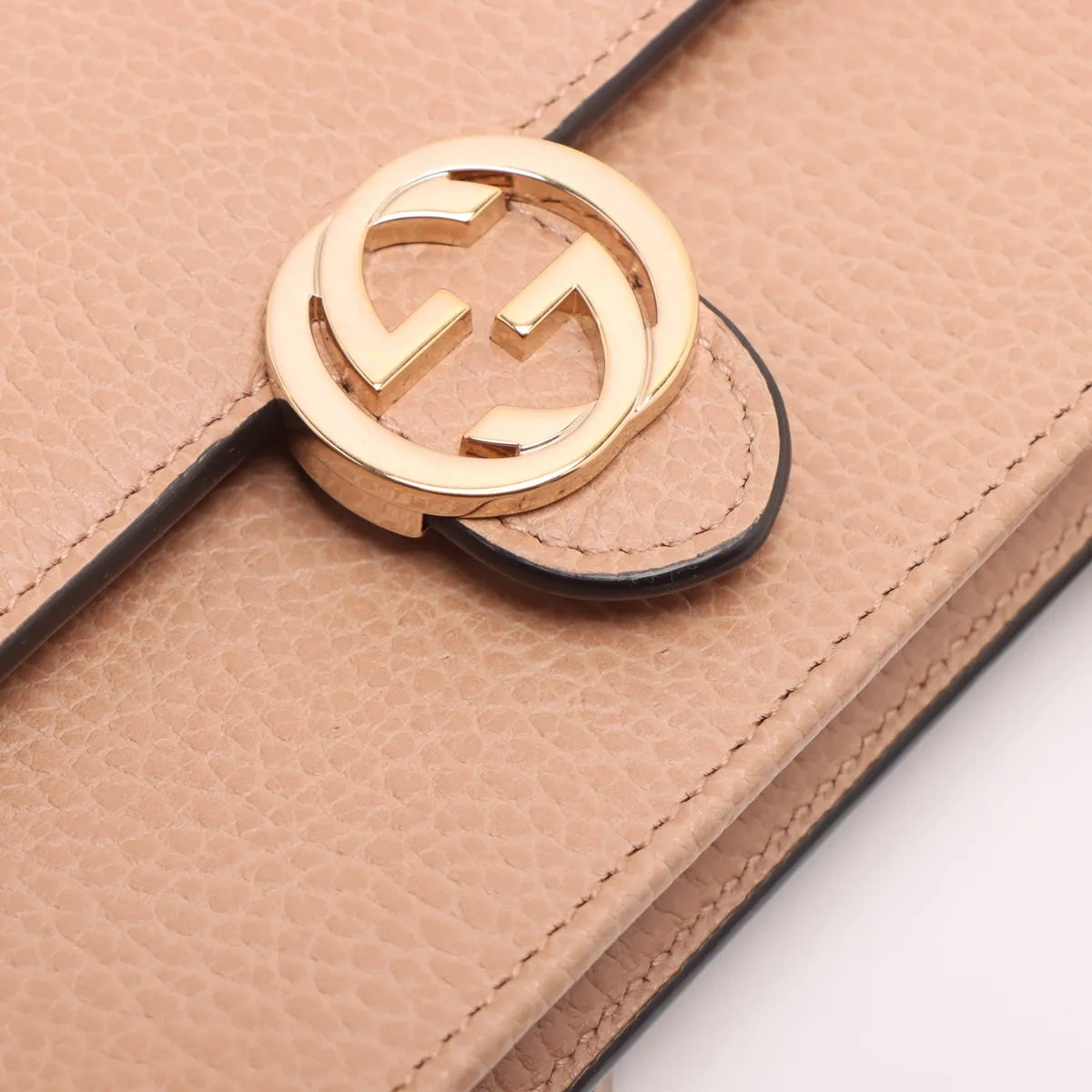 Gucci Interlocking G Leather Chain Wallet Beige 510314