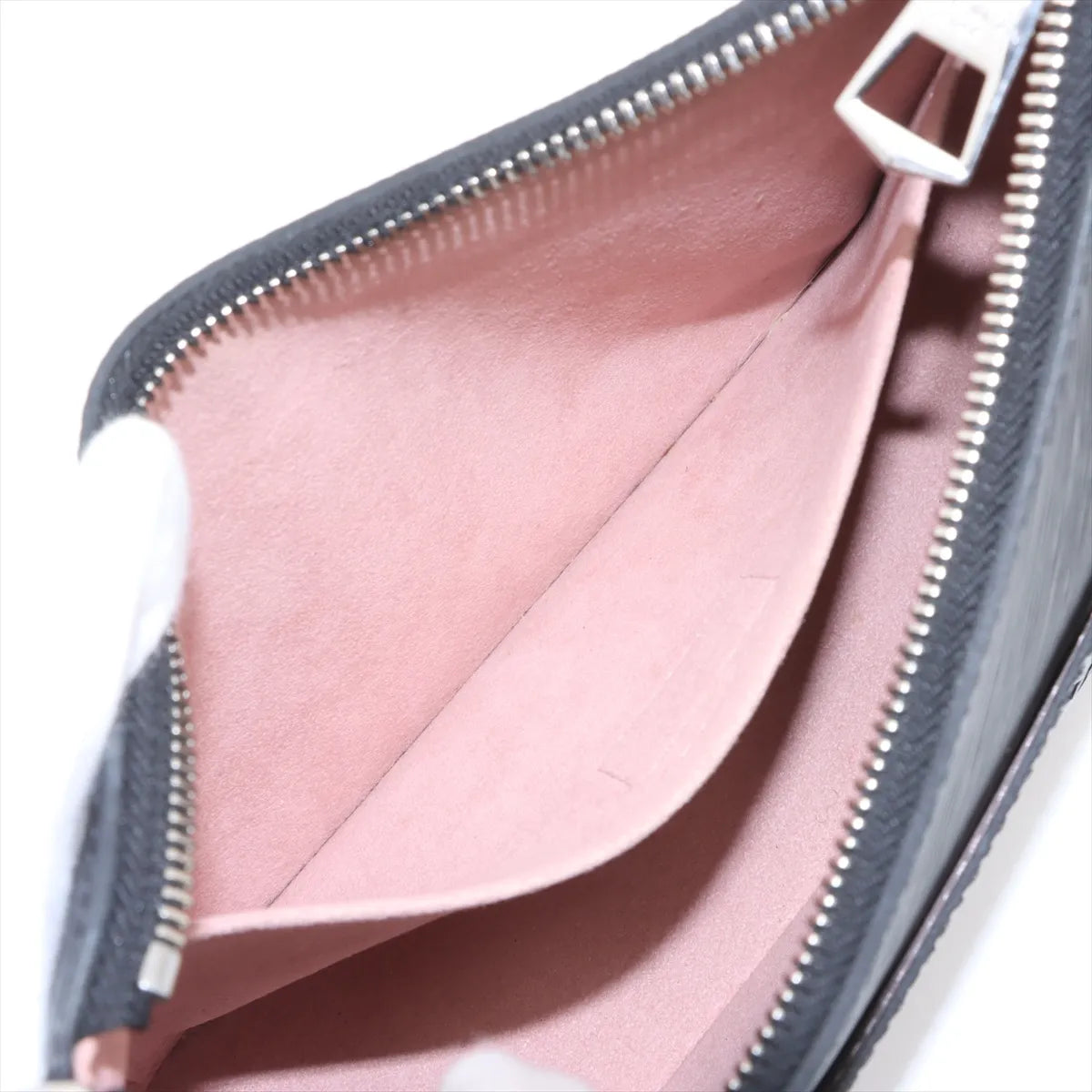 Louis Vuitton Epi Marelle M80689 Black Pouch discoloration