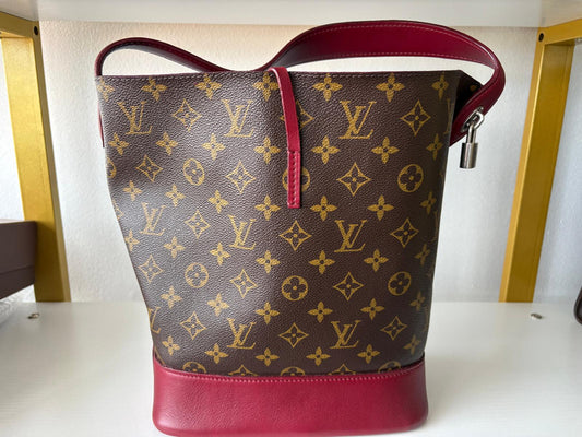 Louis Vuitton Monogram Idole Handbag